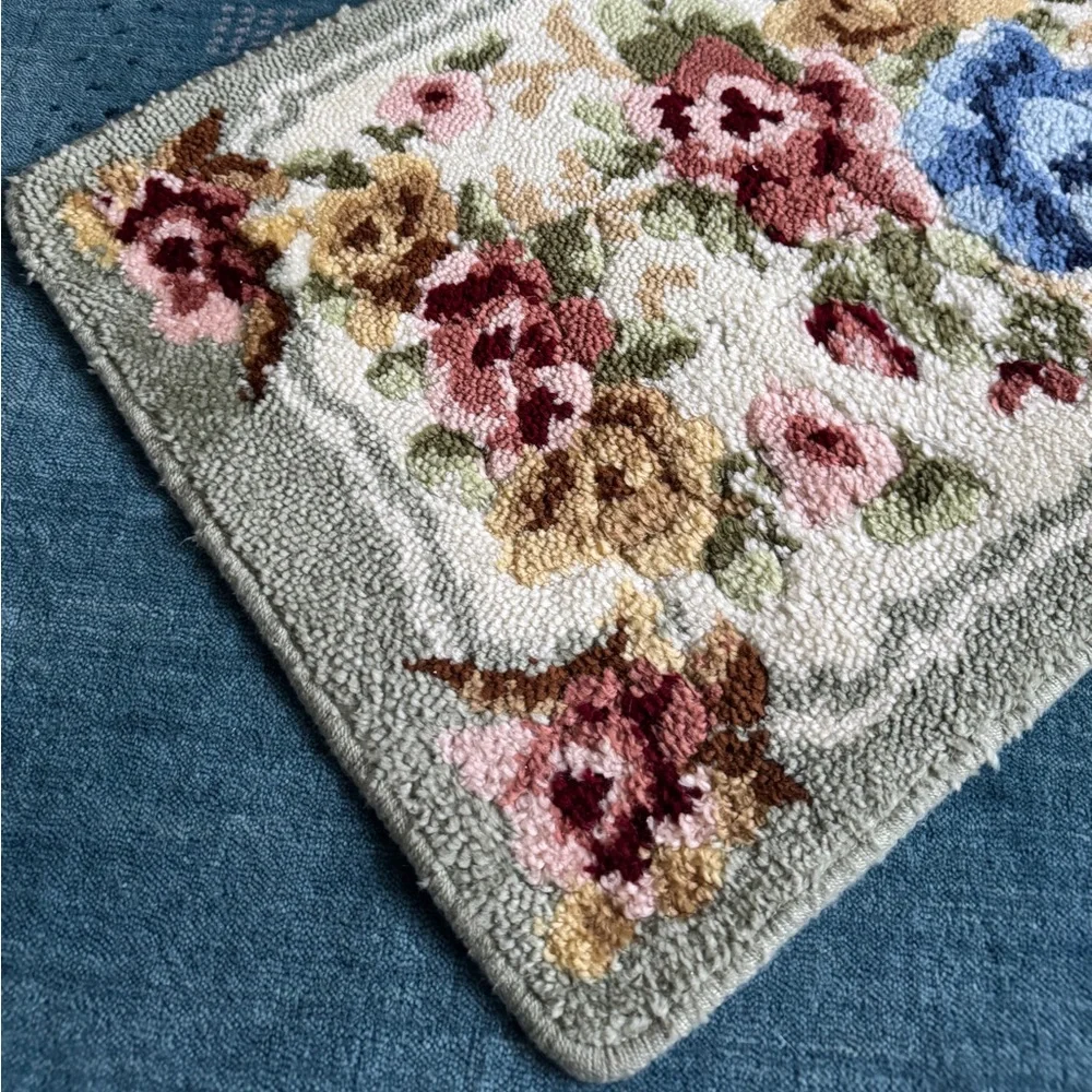 Tufted Floral Rug